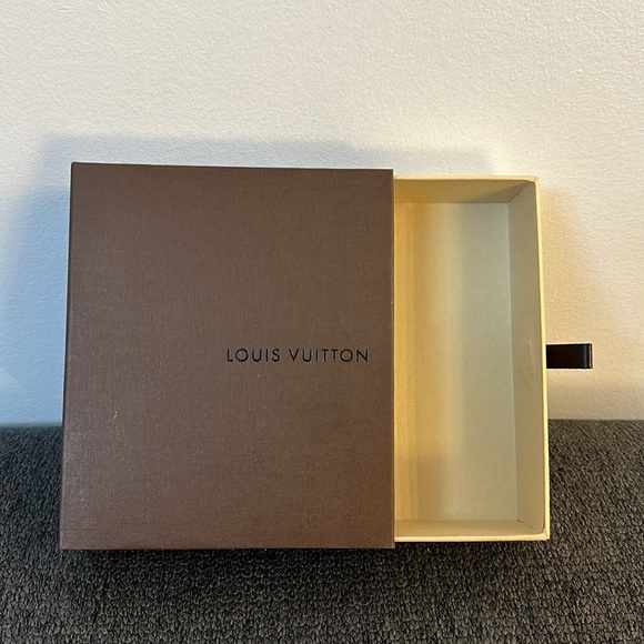 Louis Vuitton wallet box - Picture 2 of 3